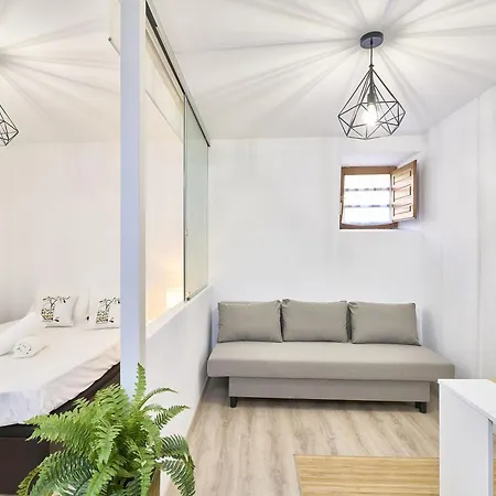 Traviesa 22 By Keyhom Apartment *