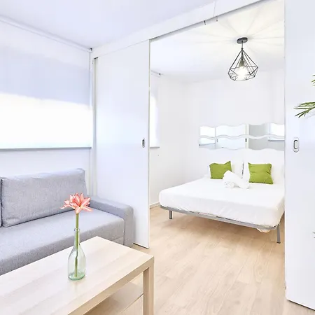 Traviesa 22 By Keyhom Apartment *